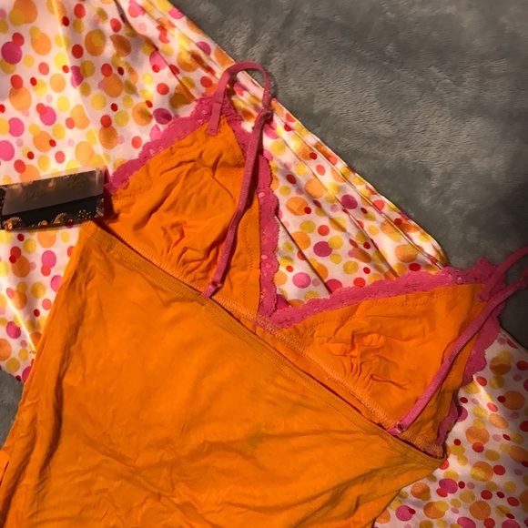 Woman Pajama Set-NWT Stretch soft top, Silky Pants - Picture 8 of 9